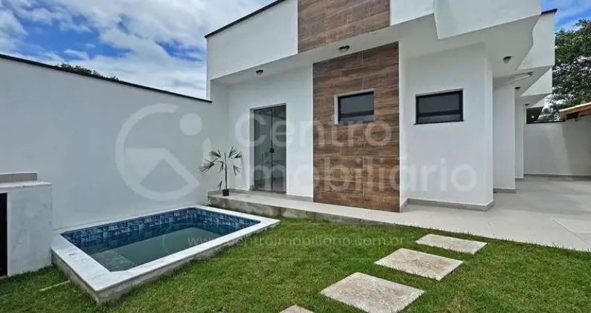 Casa à venda com piscina e 2 quartos em peruíbe, no bairro parque balneario oasis