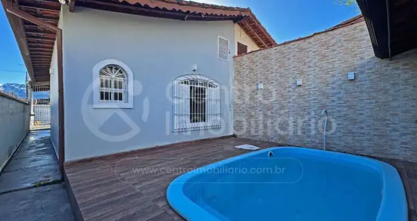 Casa à venda com piscina e 2 quartos em peruíbe, no bairro cidade nova peruíbe