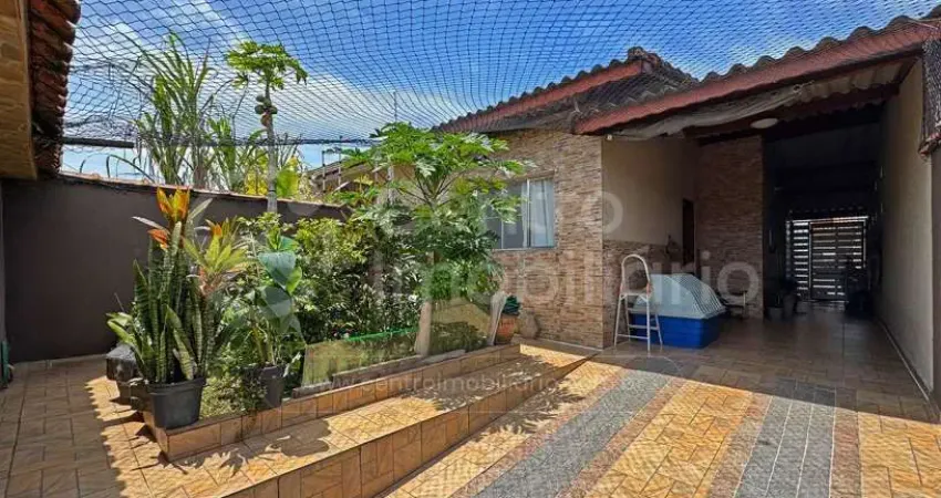 Casa à venda com 3 quartos em peruíbe, no bairro cidade nova peruíbe