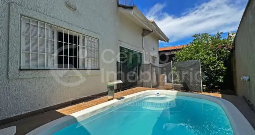CASA à venda com piscina e 3 quartos em Peruíbe, no bairro Cidade Nova Peruíbe
