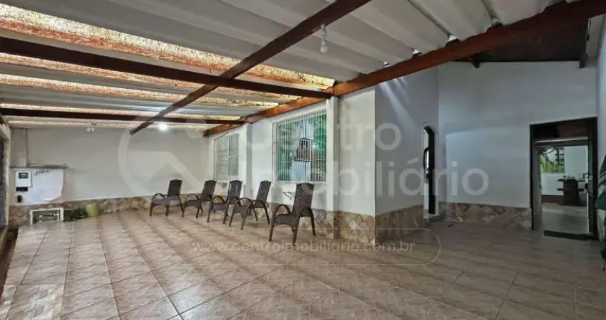 Casa com 2 quartos à venda no Centro, Peruíbe