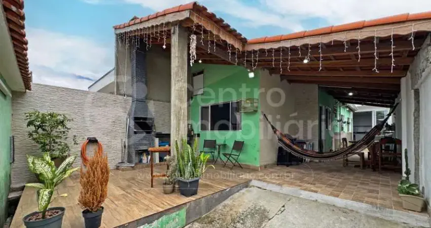 CASA à venda com 3 quartos em Peruíbe, no bairro Jardim Ribamar
