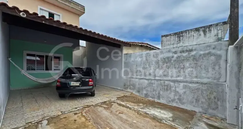 CASA à venda com 2 quartos em Peruíbe, no bairro Jardim Peruibe