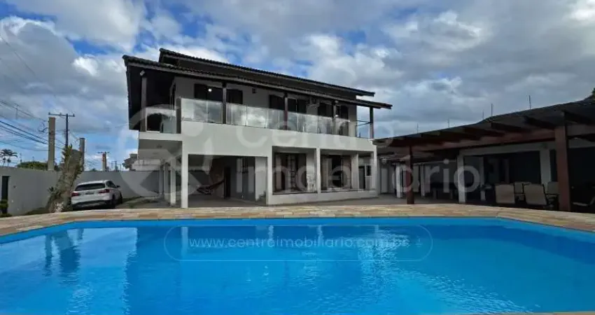 CASA à venda com piscina e 3 quartos em Peruíbe, no bairro Cidade Nova Peruíbe