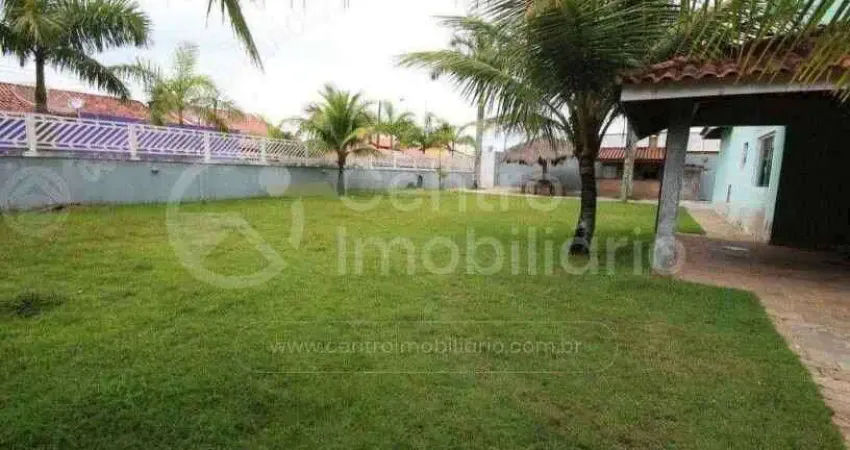 Terreno à venda na Belmira Novaes, Peruíbe
