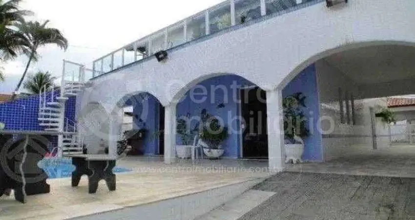 Casa à venda com piscina e 5 quartos em peruíbe, no bairro balneario arpoador