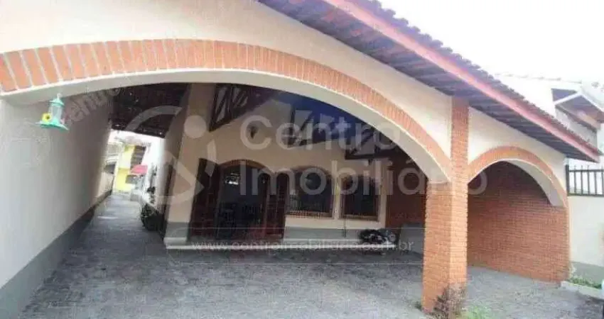 Casa com 4 quartos à venda no Centro, Peruíbe 