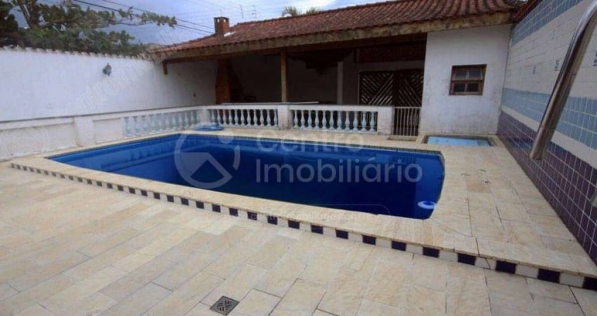 CASA à venda com piscina e 4 quartos em Peruíbe, no bairro Balneario Barra de Jangada