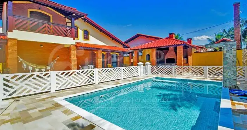 Casa à venda com piscina e 4 quartos em peruíbe, no bairro parque balneario oasis