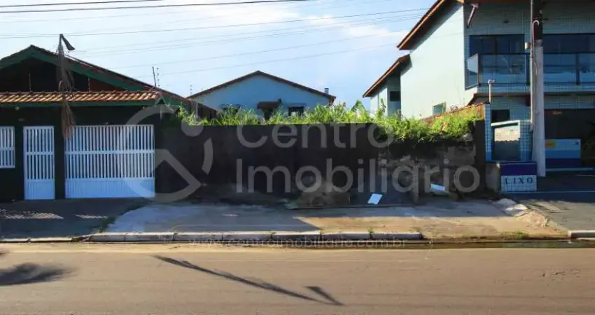 Terreno à venda no Centro, Peruíbe 