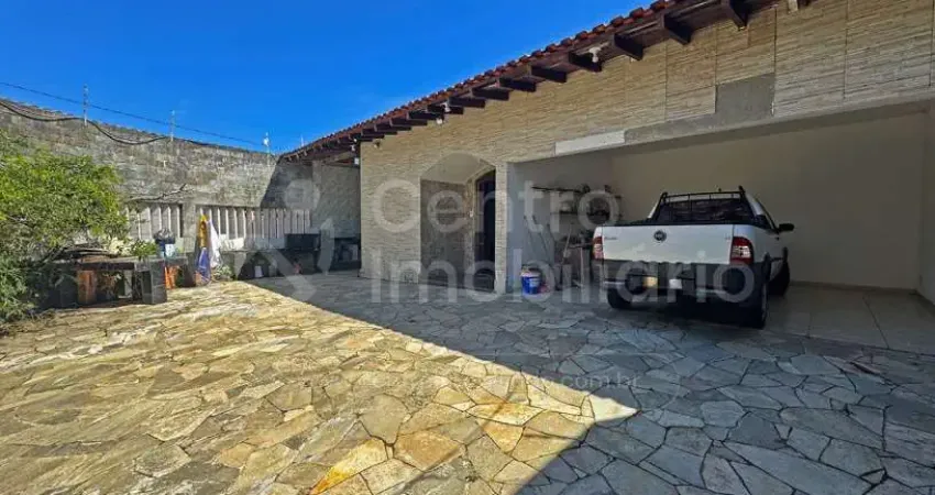 Casa à venda com 3 quartos em peruíbe, no bairro belmira novaes