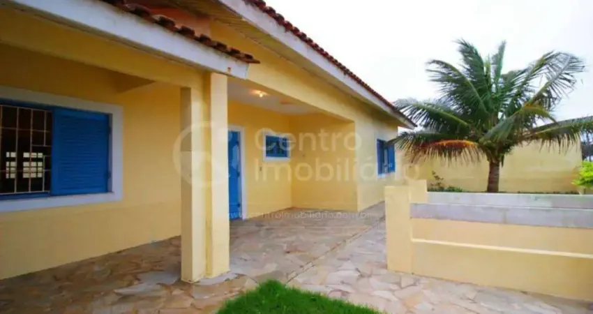 CASA à venda com 4 quartos em Peruíbe, no bairro Jardim Star