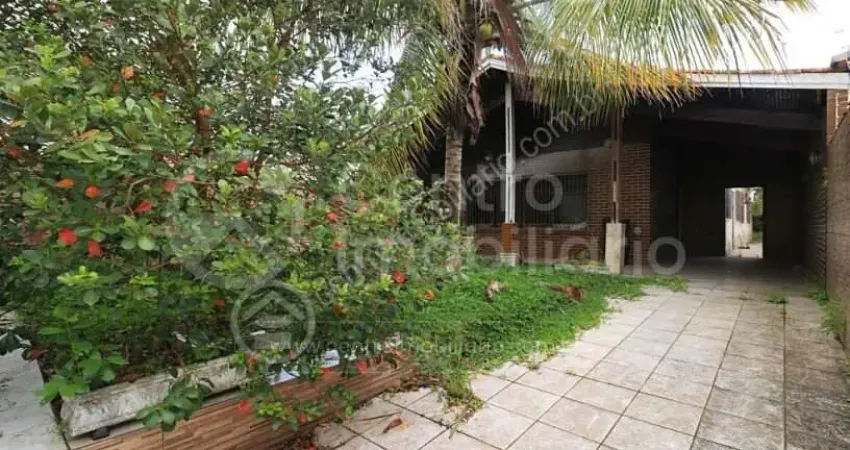 Casa com 3 quartos à venda no Centro, Peruíbe 