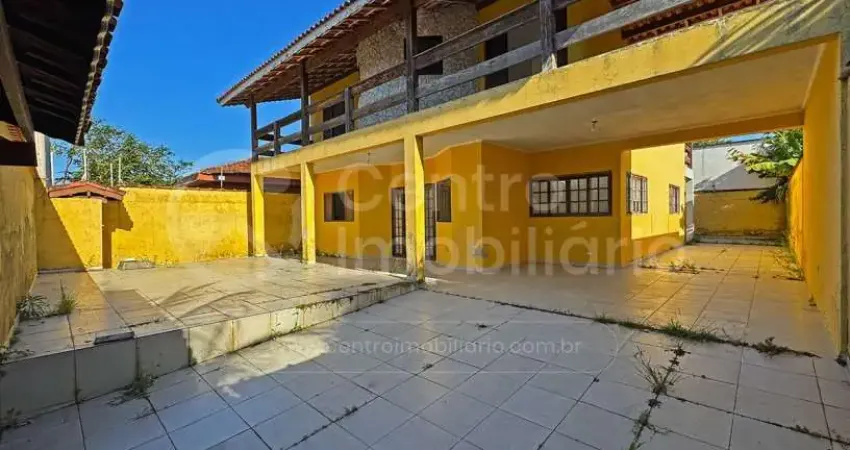 CASA à venda com 6 quartos em Peruíbe, no bairro Estancia Balnearia Convento Velho