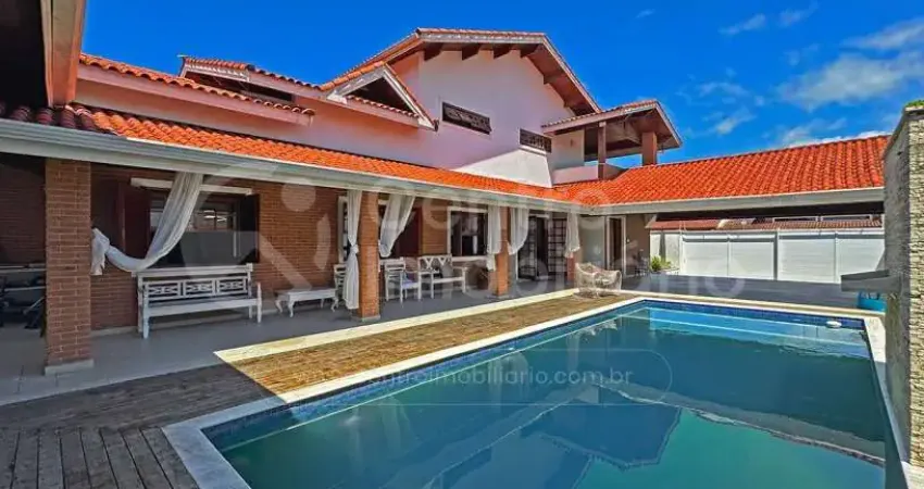 CASA à venda com piscina e 5 quartos em Peruíbe, no bairro Jardim Marcia