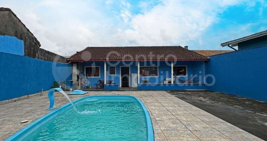 CASA à venda com 2 quartos em Peruíbe, no bairro Balneario Sao Joao Batista