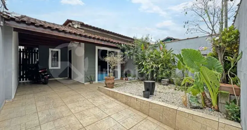 Casa à venda com 2 quartos em peruíbe, no bairro parque d aville