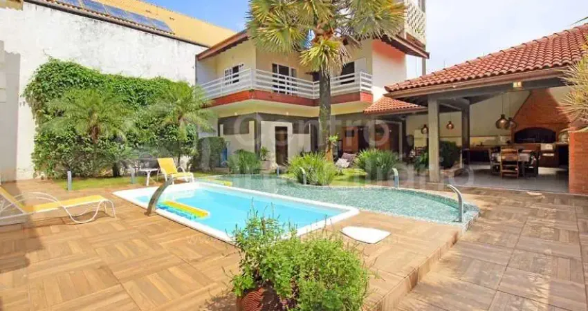 Casa à venda com piscina e 4 quartos em peruíbe, no bairro balneario florida