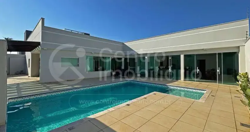 Casa à venda com piscina e 4 quartos em peruíbe, no bairro stella maris