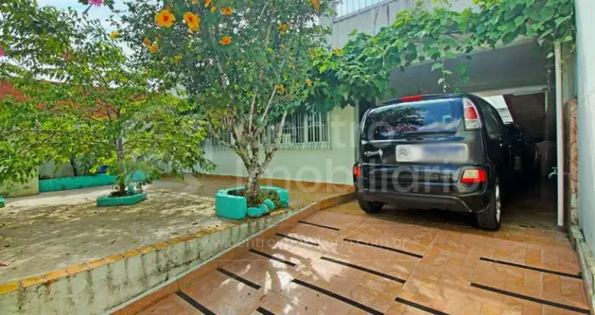 Casa à venda com 2 quartos em peruíbe, no bairro belmira novaes