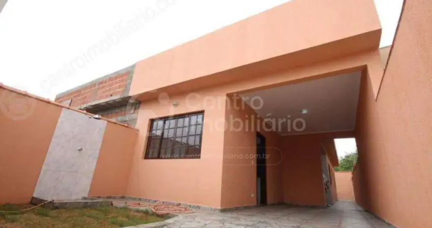 CASA à venda com 2 quartos em Peruíbe, no bairro Jardim Brasil