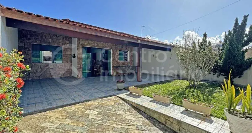 Casa à venda com 3 quartos em peruíbe, no bairro estancia sao jose