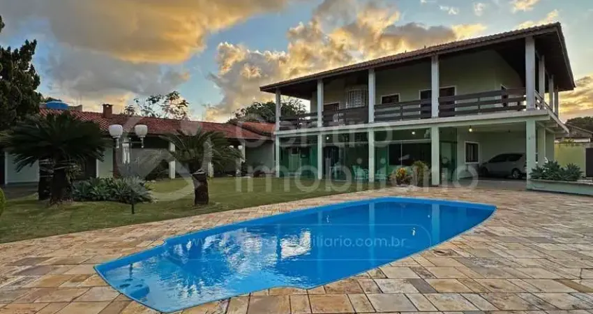 Casa à venda com piscina e 4 quartos em peruíbe, no bairro estancia balnearia convento velho