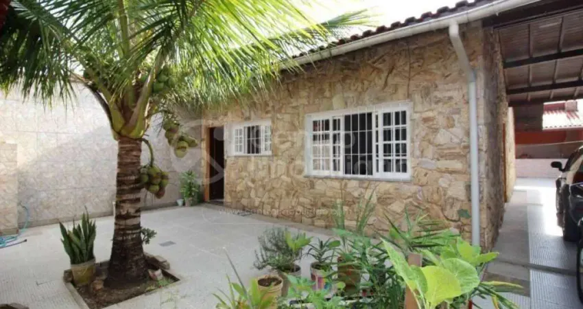 CASA à venda com 2 quartos em Peruíbe, no bairro Jardim Peruibe