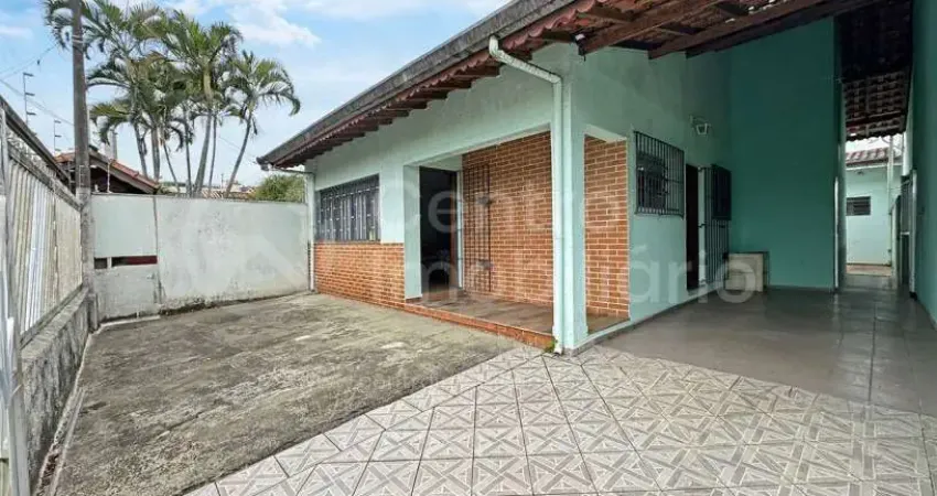 Casa com 3 quartos à venda no Centro, Peruíbe 