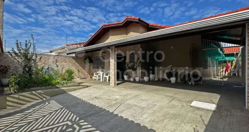 CASA à venda com 3 quartos em Peruíbe, no bairro Balneario Continental