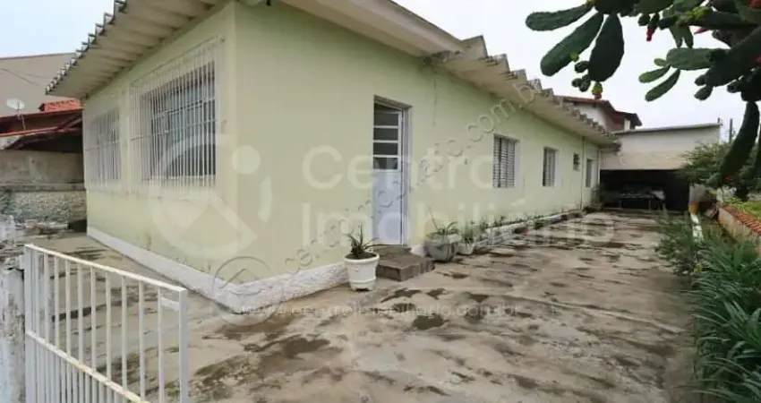 Casa à venda com 3 quartos em peruíbe, no bairro belmira novaes