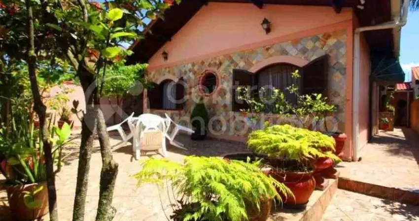 Casa à venda com 4 quartos em peruíbe, no bairro jardim três marias