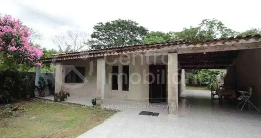 Casa à venda com 2 quartos em peruíbe, no bairro jardim sao luiz