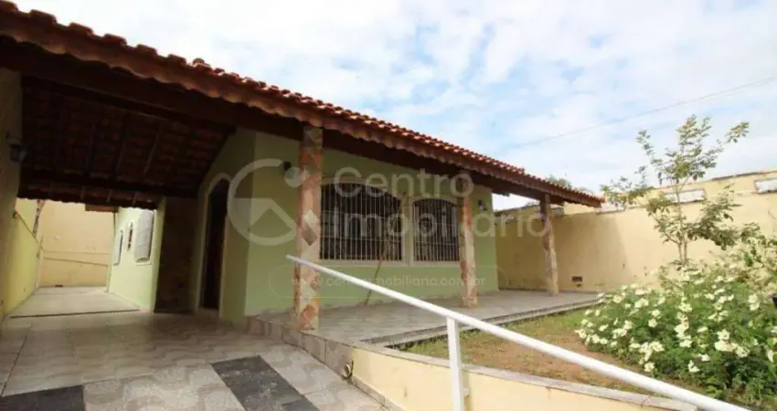 CASA à venda com 2 quartos em Peruíbe, no bairro Belmira Novaes