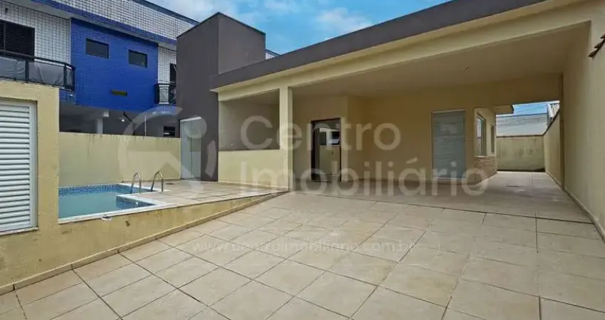 CASA à venda com piscina e 3 quartos em Peruíbe, no bairro Balneario Continental