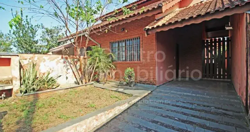 CASA à venda com 3 quartos em Peruíbe, no bairro Stella Maris