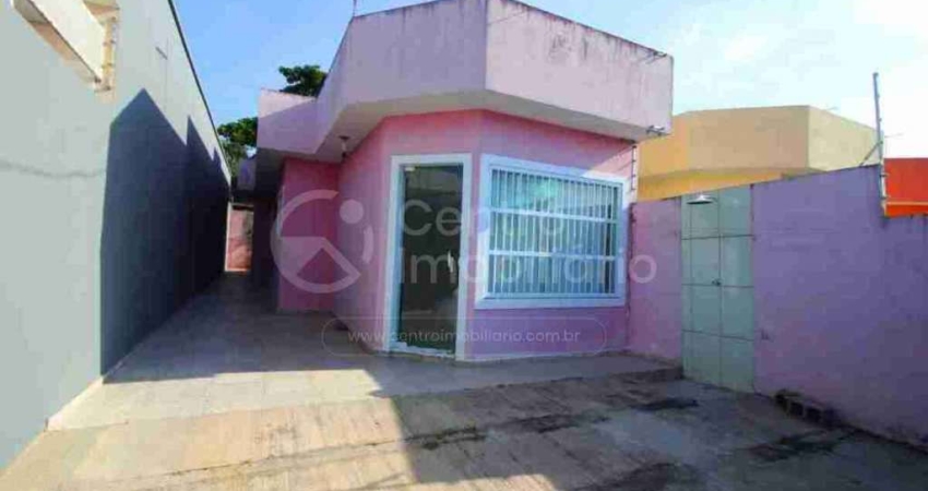 CASA à venda com 2 quartos em Peruíbe, no bairro Jardim Ribamar