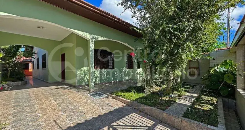 CASA à venda com 3 quartos em Peruíbe, no bairro Balneario Barra de Jangada