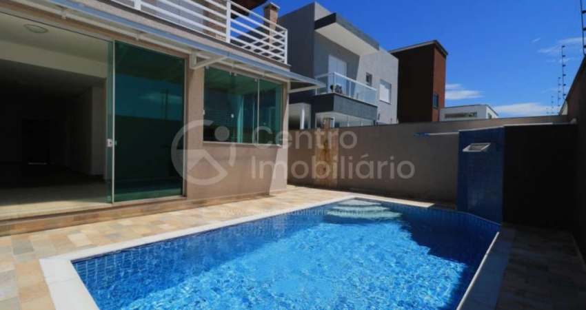CASA à venda com piscina e 4 quartos em Peruíbe, no bairro Bougainvillee IV