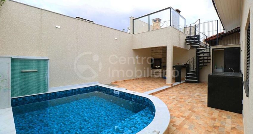 CASA à venda com piscina e 3 quartos em Peruíbe, no bairro Balneario Sambura