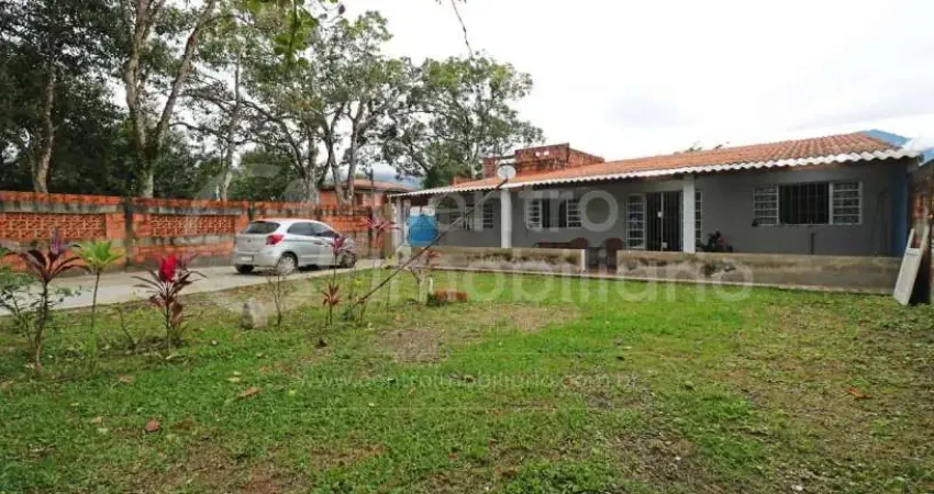 Casa à venda com 3 quartos em peruíbe, no bairro estancia dos eucaliptos