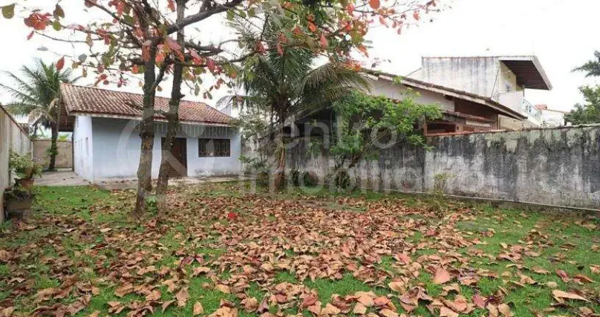 Casa com 2 quartos à venda na Vila Romar, Peruíbe 