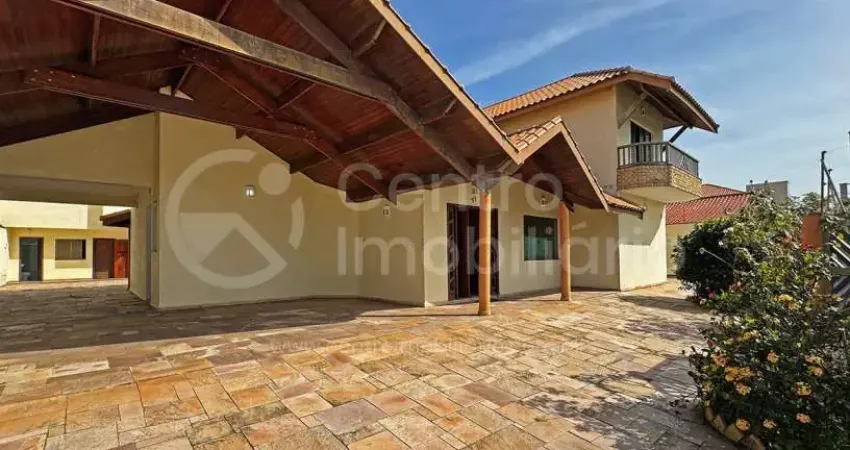 CASA à venda com 4 quartos em Peruíbe, no bairro Stella Maris