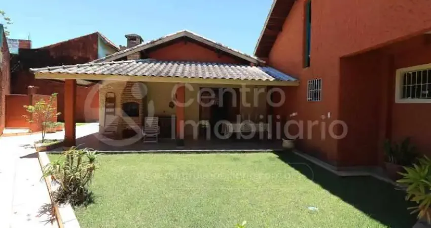 Casa com 4 quartos à venda no Centro, Peruíbe 