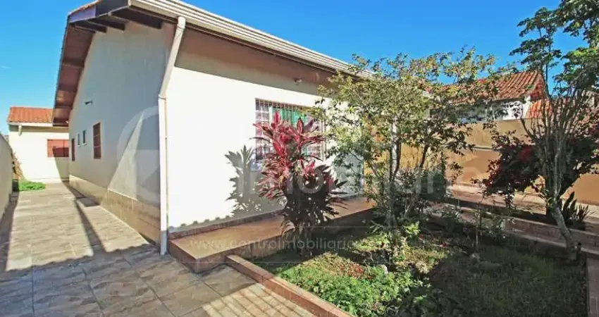 Casa à venda com 3 quartos em peruíbe, no bairro balneario arpoador