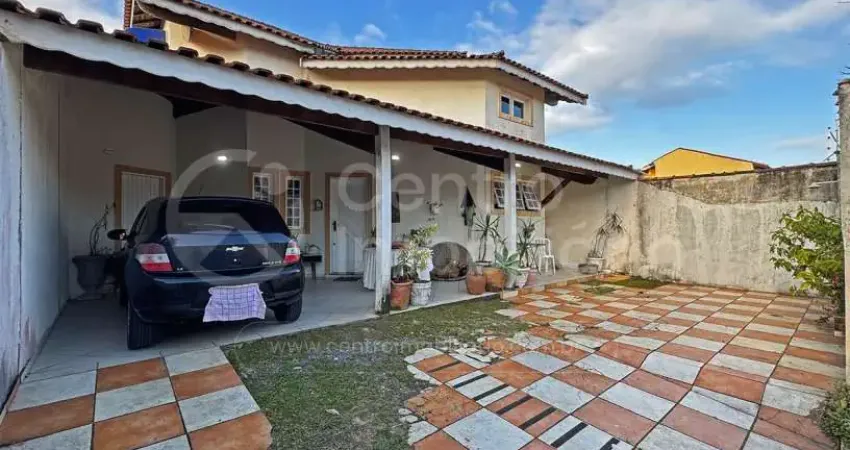 Casa à venda com 4 quartos em peruíbe, no bairro maria h novaes