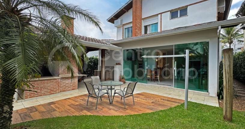 CASA à venda com 4 quartos em Peruíbe, no bairro Bougainvillee II