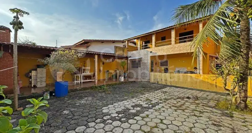 Casa à venda com 4 quartos em peruíbe, no bairro jardim beira mar