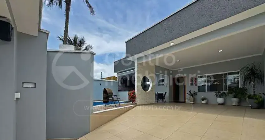 Casa à venda com piscina e 3 quartos em peruíbe, no bairro parque balneario oasis