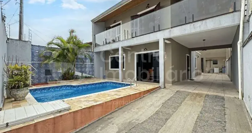 Casa à venda com piscina e 5 quartos em peruíbe, no bairro parque balneario oasis